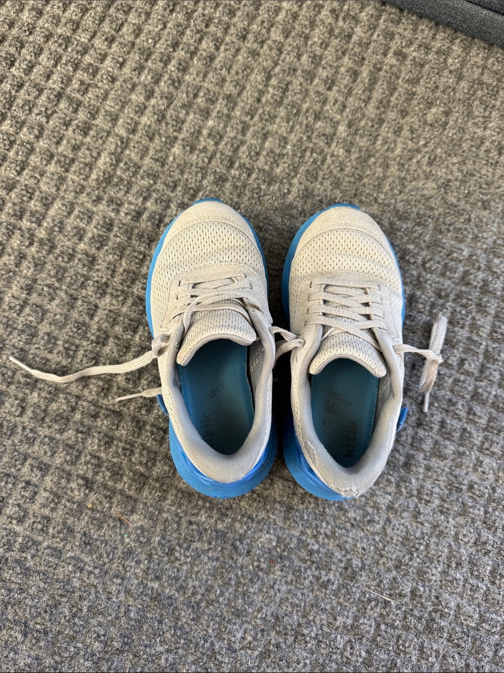 Kizik Kids Size 13 Sneakers